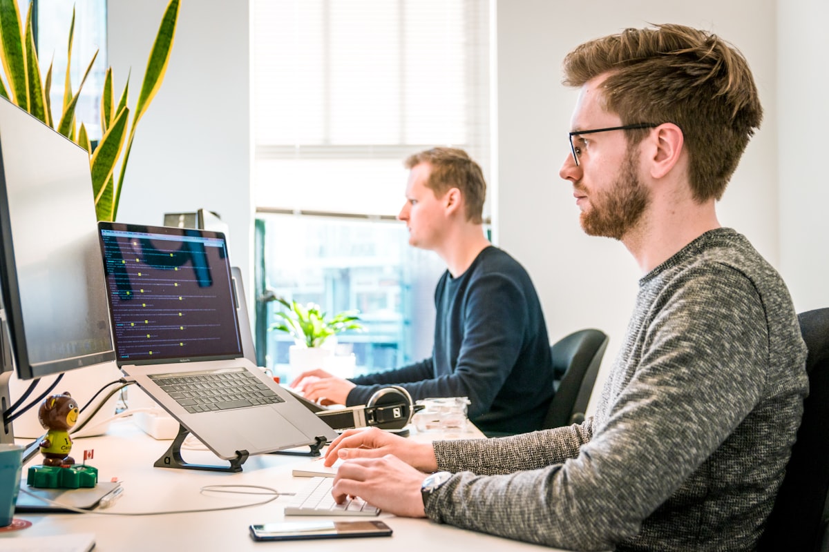 Sales Marketing Bot kapak görseli
